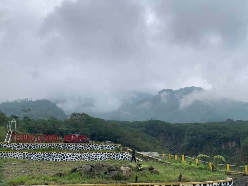 Merapi Sunrise, Prambanan & Borobudur Day Tour - FAQs