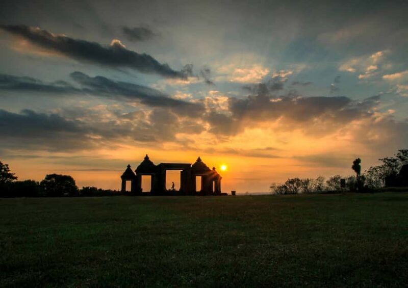 Merapi Volcano Sunrise, Borobudur & Ratu Boko Full Day Tour - Good To Know