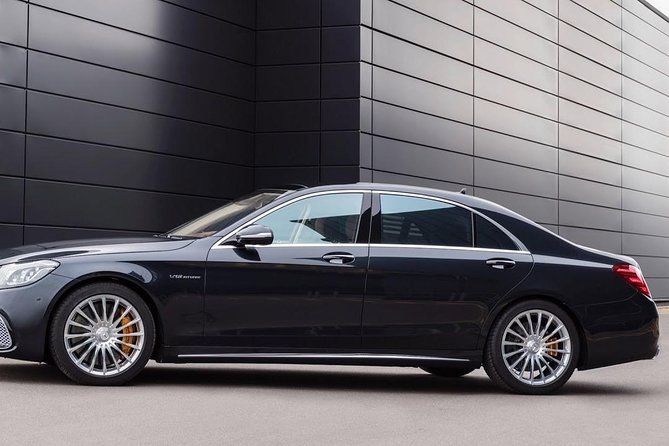 Mercedes Benz S Class Saloon Manhattan to Laguardia Airport - Pricing and Booking Details