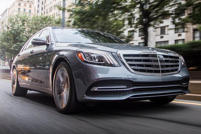 Mercedes S-Class Car Melbourne Airport To CBD - Cost-Effective Pricing for Airport Transfers in Melbourne