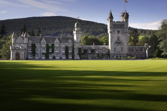 Mercedes V Class Tour to Balmoral Castle - Mercedes V Class Features