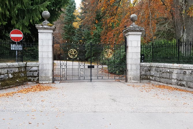 Mercedes V Class Tour to Balmoral Castle - Tour Itinerary