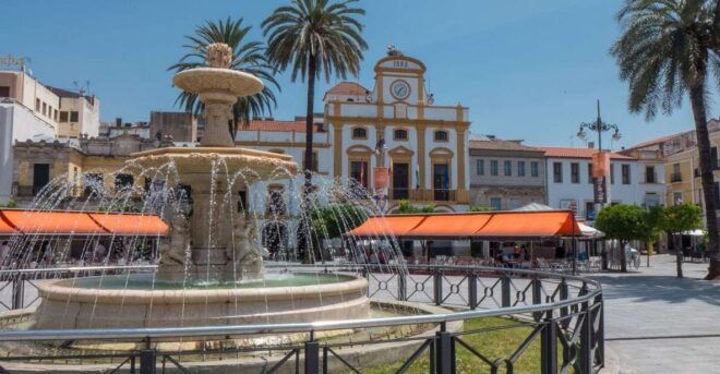 Merida: City Highlights Walking Tour - Includes