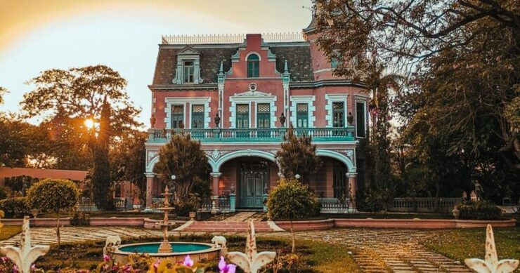 Mérida: City Tour With LGBTQI+ History - Architectural Influences and Narratives