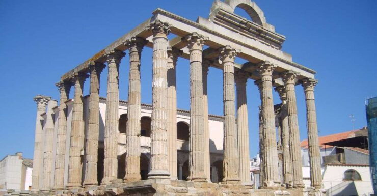 Merida: Guiding Walking Tour With Theater and Amphitheatre - Tour Details