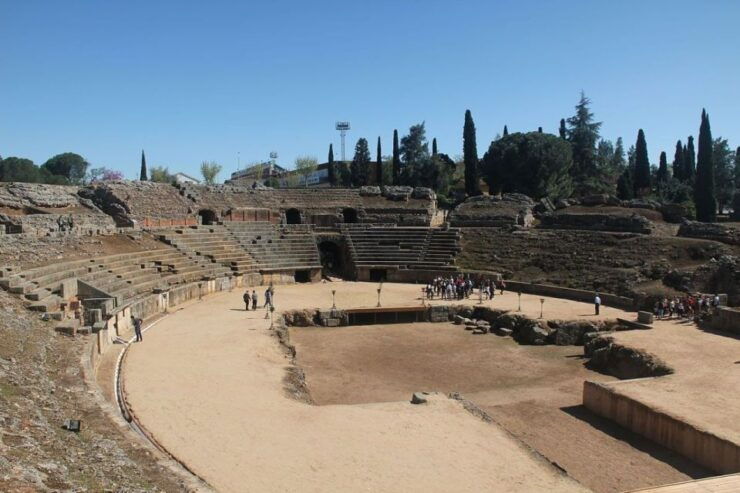 Merida: Roman Theater and Amphitheater Guided Tour - Experience Description