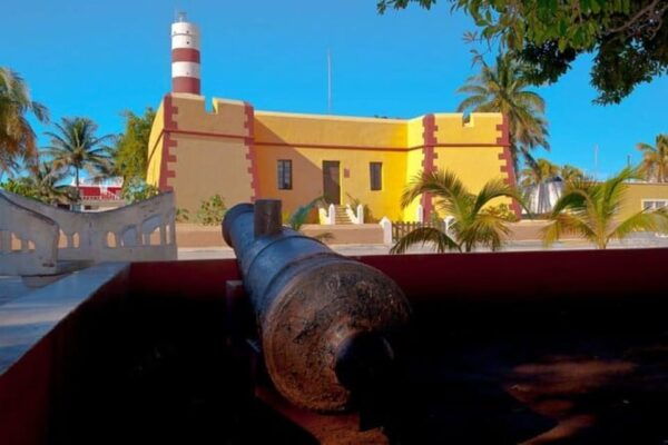 Merida: Sisal Magic Town With Kayak - Language Options