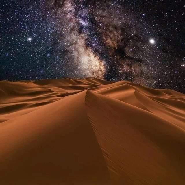 Merzouga Desert 2 Day Luxury Tour From Fes With Small Group - Tour Experience and Highlights
