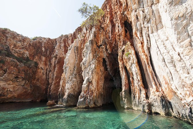 Mesmerizing Hvar Speed Boat Tour With Optional Wine Tasting - Additional Tips