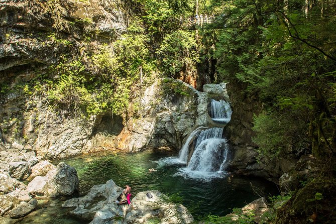 Mesmerizing Nature Walk in Lynn Canyon Park - Walk Across the Suspension Bridge