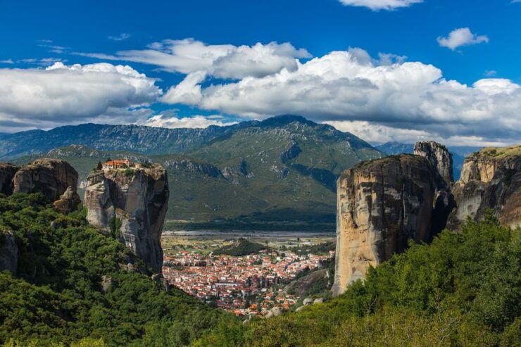 Meteora 2-Day Tour by Train From Thessaloniki - Tour Details and Features
