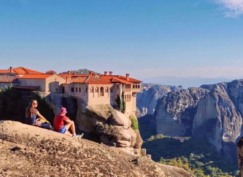 Meteora Day Tour from Athens, 9 ΑΜ start, Sea Stops, Caves & Lunch - Six monasteries, three interiors