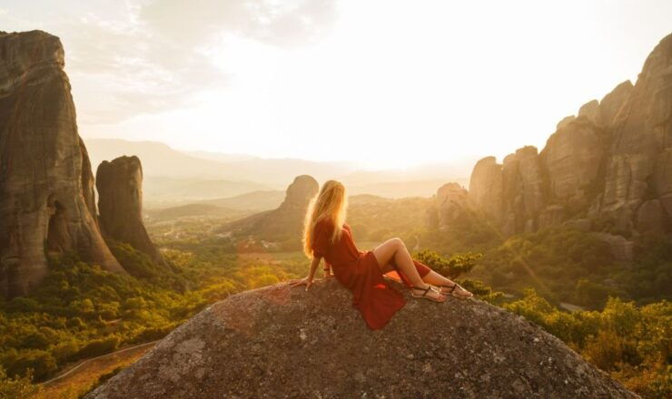 Meteora: Guided Sunset Tour With Monasteries and Caves Visit - Highlights of the Guided Sunset Tour