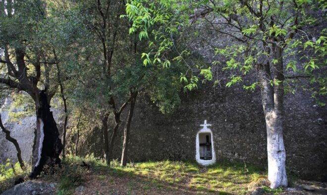 Meteora: Hiking Tour on Hidden Trails With a Local Guide - Highlights of the Tour