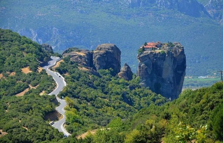 Meteora Monasteries: Full Day Tour from Athens - The Itinerary in Detail: What Youll Experience