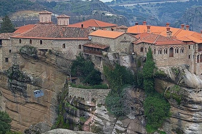 Meteora Monasteries & Thermopylae - Private Full Day Tour From Athens - Meteora Monasteries