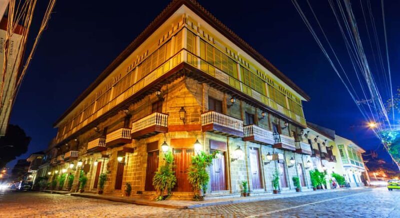 Metro Manila: Highlights Tour & SM Store Shoppingspree - The Sum Up