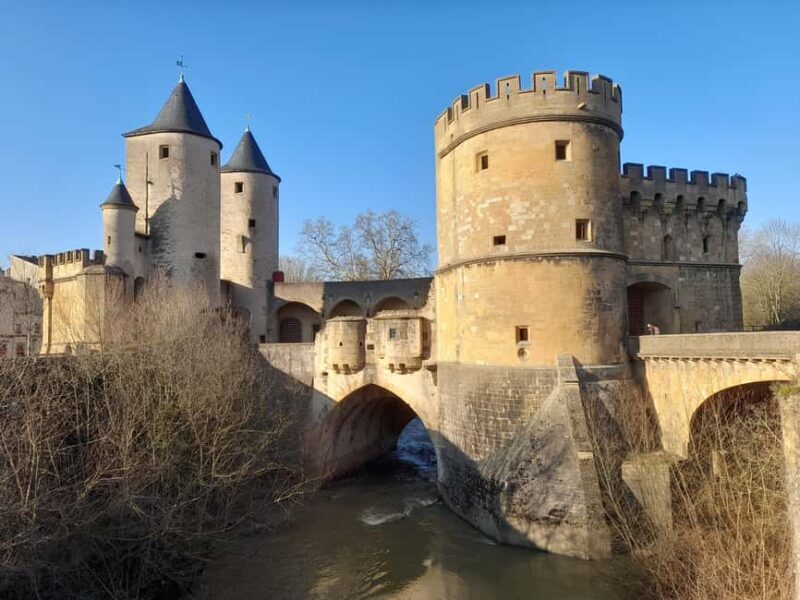 Metz: walking tour and legends told at dusk in small groups - Discovering Metz at Dusk: An Authentic Nighttime Walk