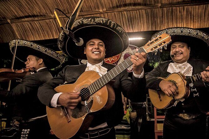 Mexican Party Tour Xoximilco with Transportation from Playa del Carmen - FAQ