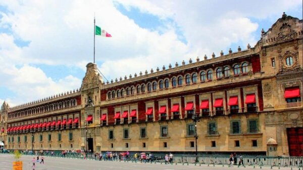 Mexico City: 700 Years, Master Introduction for Newcomers - Expert Insights