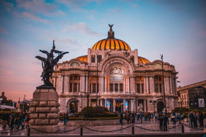 Mexico City Architecture: Historic and Modern Marvels - Tour Experience
