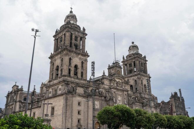 Mexico City Architecture: Historic and Modern Marvels - Availability and Policies