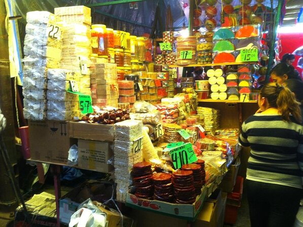 Mexico City: Autentic Culinary Tour Around La Merced Market. - Savoring Authentic Tacos
