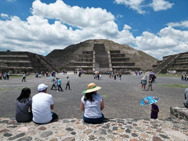 Mexico City: Ballon Flight + Breakfast + Guide in Pyramids - Participant Requirements