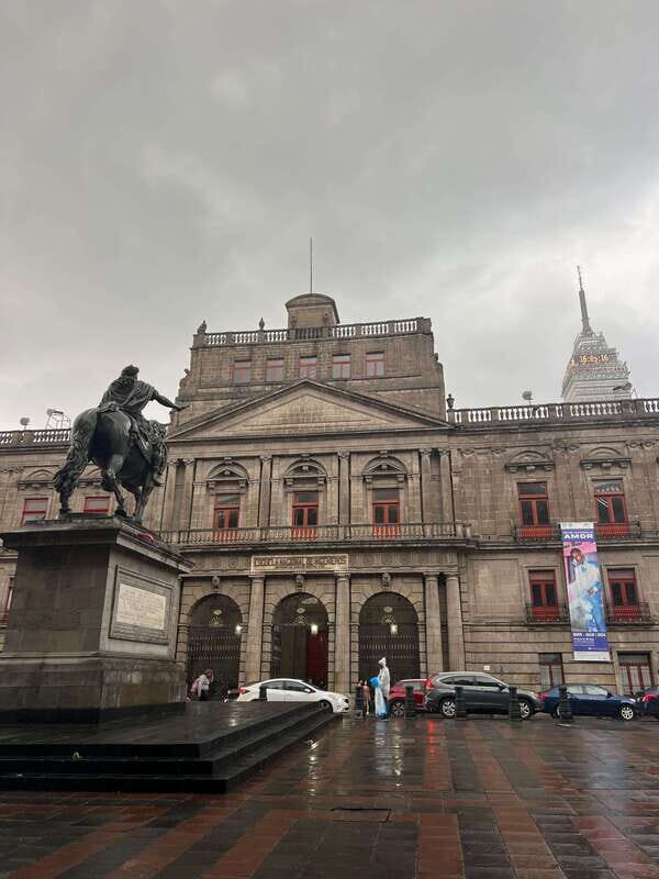 Mexico City: Bike, Cannabis, Nature, Food, Culture and History. - A Closer Look at the Mexico City Bike Tour