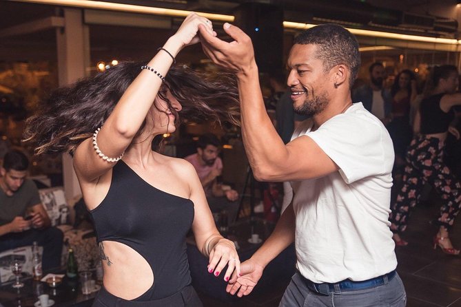 Mexico City CDMX Salsa Lovers Dance Experience - Near Public Transportation
