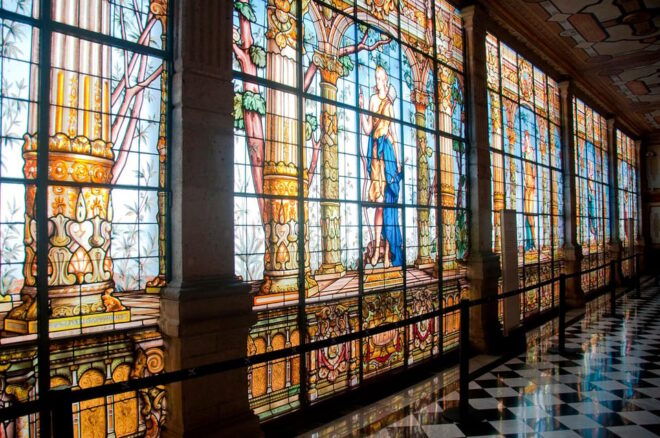 Mexico City: Chapultepec Castle Semi-Private Walking Tour - Getting to the Meeting Point