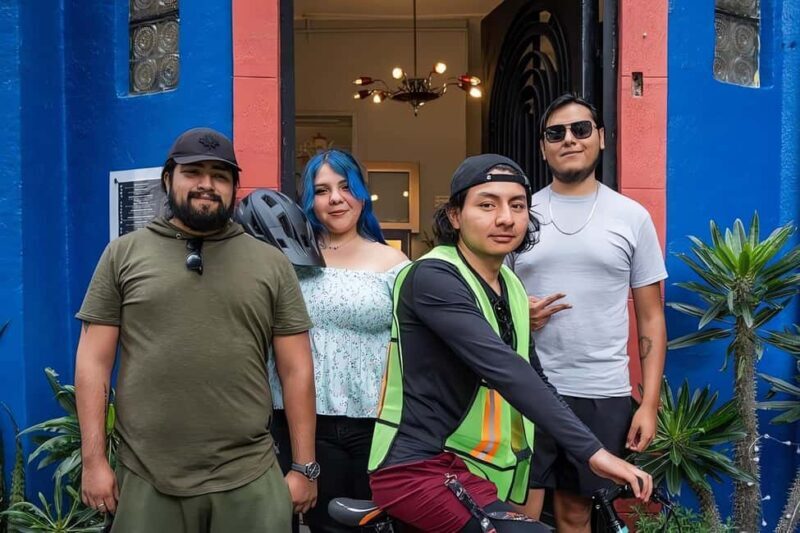 Mexico City: City Discovery Bike Rental with Map - Discovering Mexico City on Two Wheels