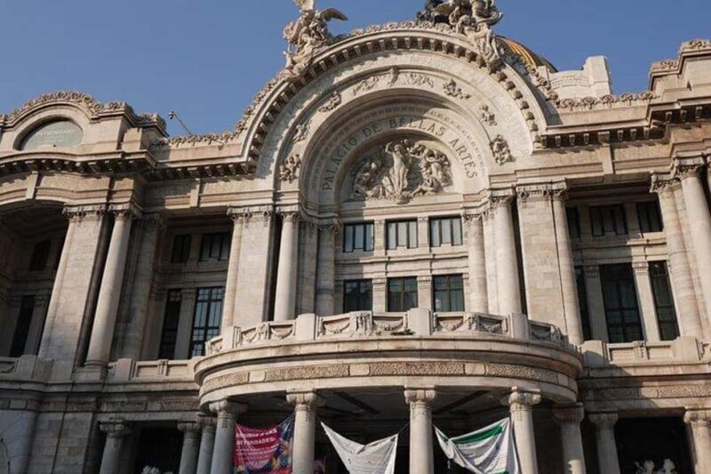 Mexico City: Exclusive Tour of Palacio de Bellas Artes - What to Expect During the Tour