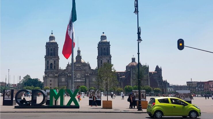 Mexico City: Historic Downtown Walking Tour - Live Tour Guide and Accessibility