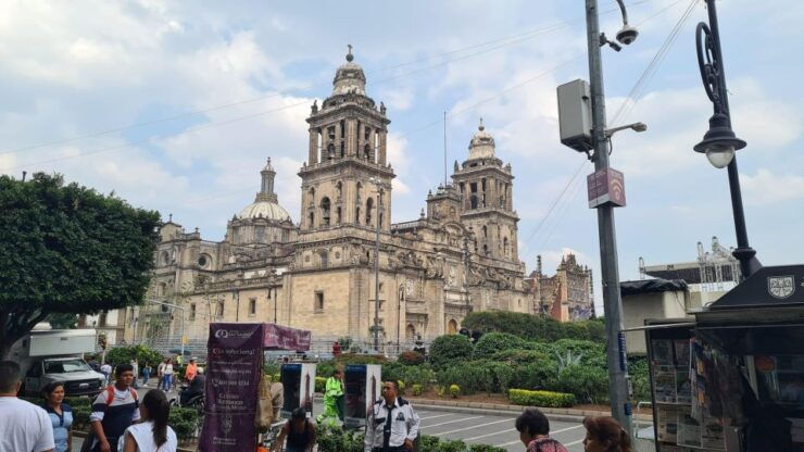 Mexico City: Historical Walking Tour of Tenochtitlan - Tour Guide and Itinerary Details