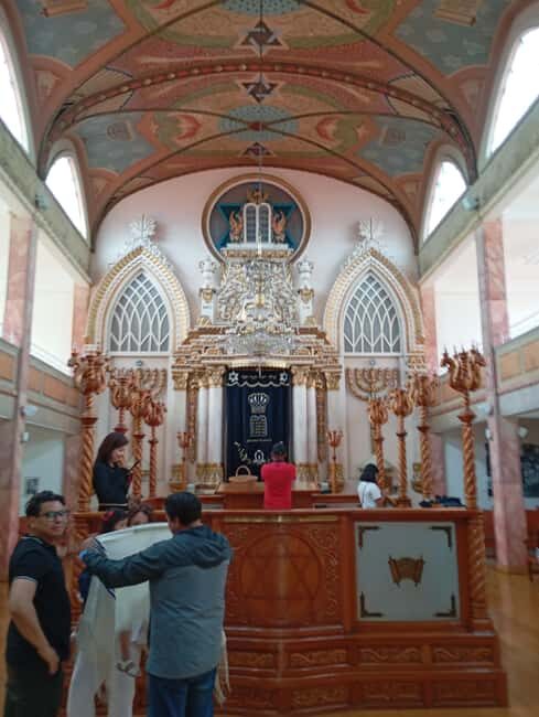 Mexico City: Jewish Heritage Guided Walking Tour - Exploring the Justo Sierra Synagogue
