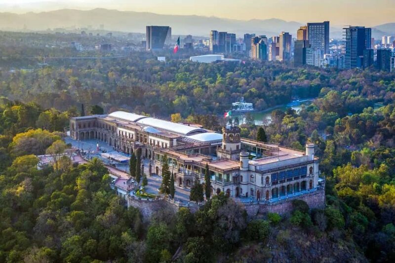 Mexico City: private tour guide through Chapultepec Castle - The Experience from the Guides’ Perspective