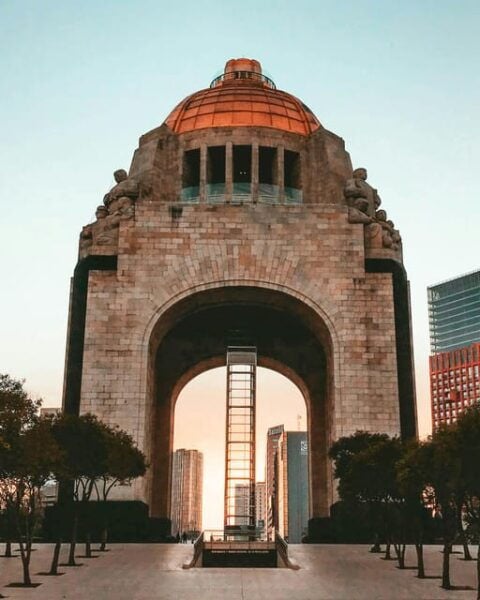 Mexico City: Walking Tour to the Monument to the Revolution - Historical Significance