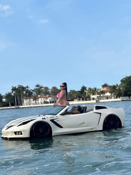 Miami: 1 Hour Jetcar Rental & 30 Minute Boat Tour - Language Options and Group Size