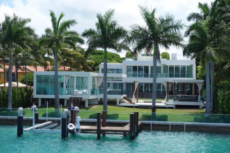 Miami: 60-Minute City Cruise With Millionaire's Homes - Experience Highlights