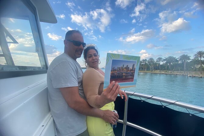 Miami 90 Min Boat Tour Biscayne Bay and Celebrity Homes Island - Tour Duration and Location