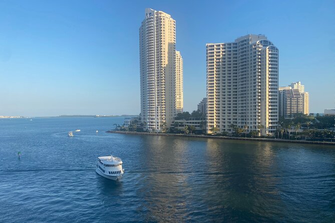 Miami 90 Min Boat Tour Biscayne Bay and Celebrity Homes Island - Sightseeing Highlights