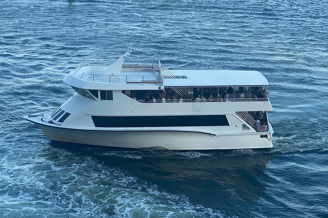 Miami 90 Min Boat Tour Biscayne Bay and Celebrity Homes Island - Inclusions and Features