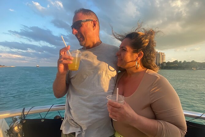 Miami 90 Min Boat Tour Biscayne Bay and Celebrity Homes Island - Cash Bar Information