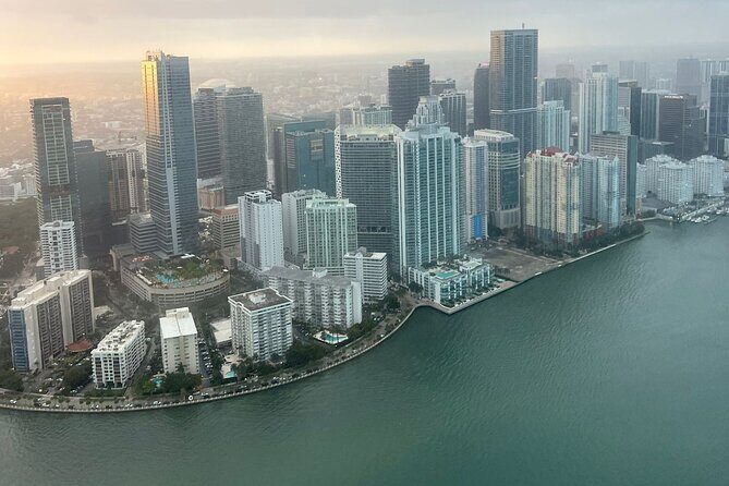 Miami Beach Night Lights Airplane Tour with Champagne 50 Mins - FAQ