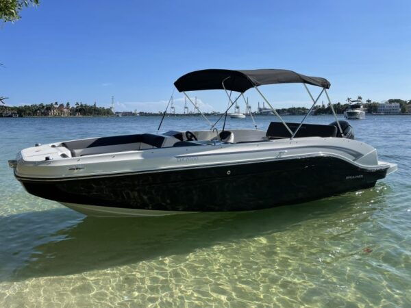 Miami Beach: Private Boat Tour With Captain and Champagne - Meeting and Boarding