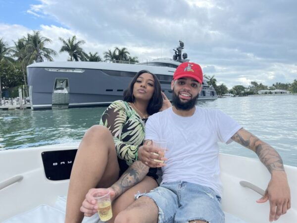 Miami Beach: Private Boat Tour With Captain and Champagne - Customer Reviews