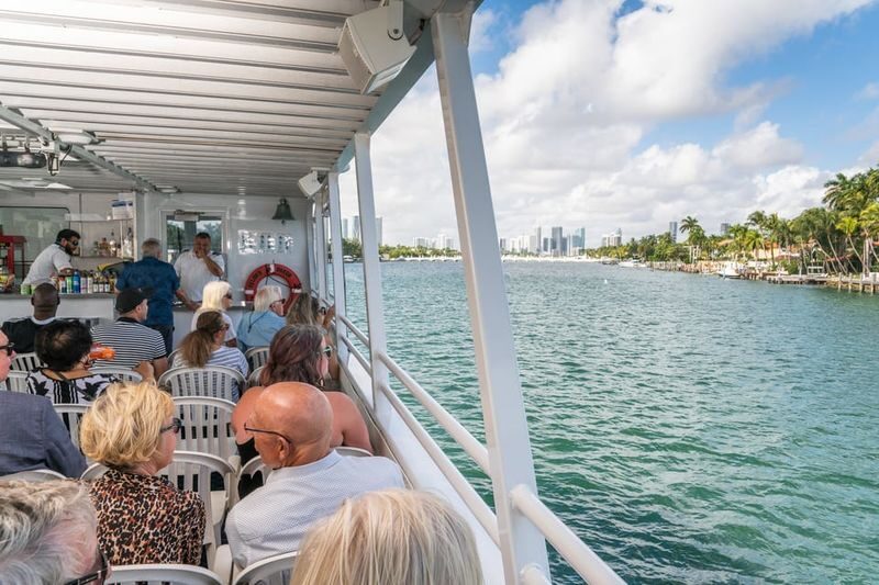 Miami Biscayne Bay 1.5-Hour Sightseeing Cruise - Picking a departure time