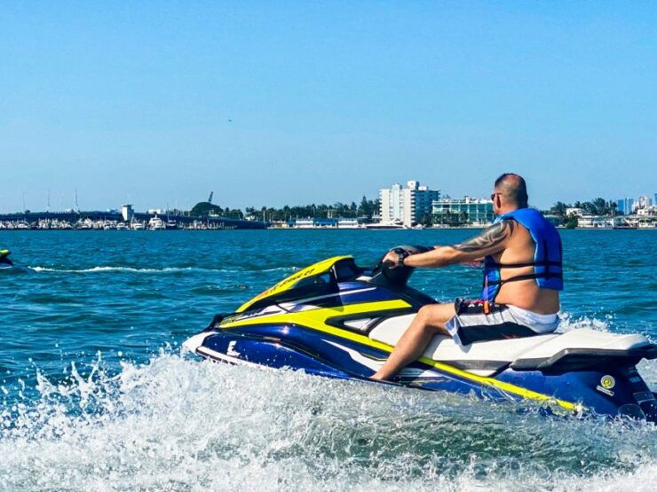 Miami: Biscayne Bay 1-hour Jet Skiing and Pontoon Boat Ride - Experience Highlights