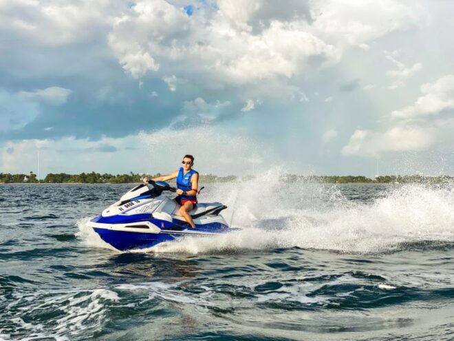 Miami: Biscayne Bay 1-hour Jet Skiing and Pontoon Boat Ride - Full Description
